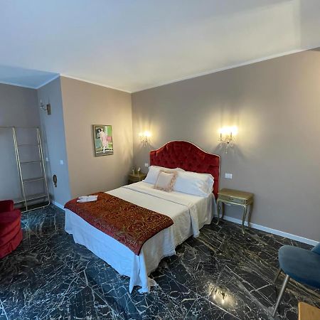 Prestige Suite Via Romagnoli Sirmione Exterior photo